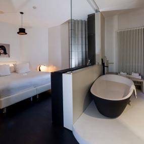 photo-baignoire-la-suite-sozo-hotel