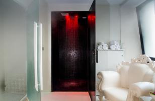 photo-douche-sensorielle-hotel-spa-nantes