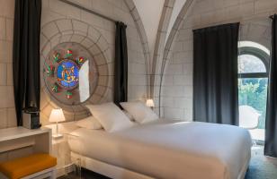 photo-chambre-lit-sozo-hotel